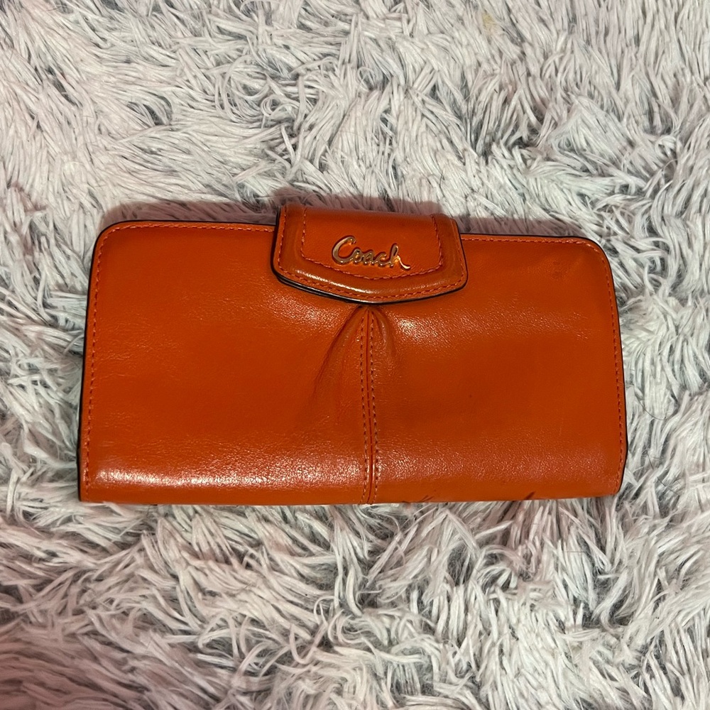 VTG Coach Ashley GUC red leather wallet reconditioned cleaned